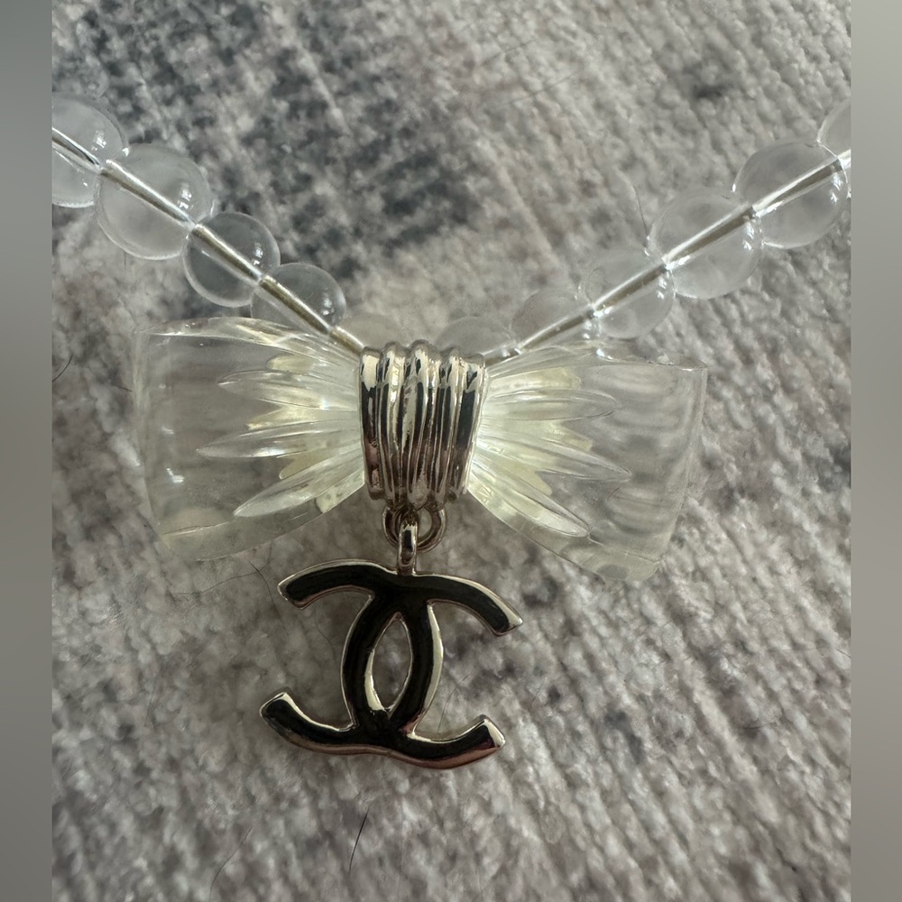 Chanel Resin Bead Bow CC Choker Necklace Gold - Picture 3 of 9